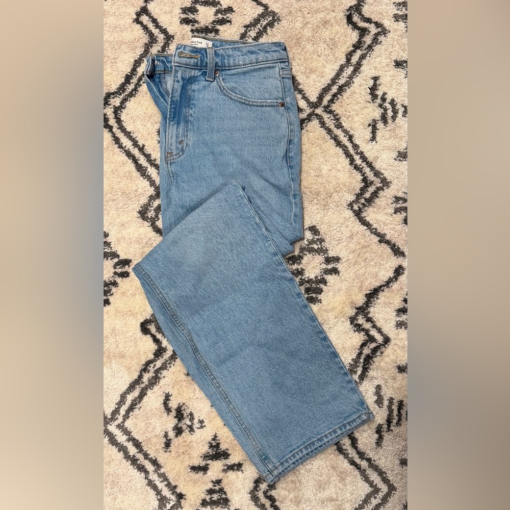 Abercrombie - 90s Straight Midrise